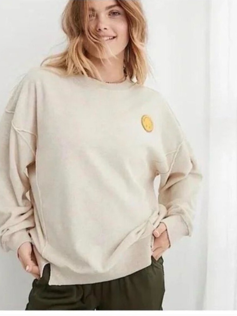Aerie Women’s Oversized Smiley Face Cozy Crewneck Sweater, Size XS